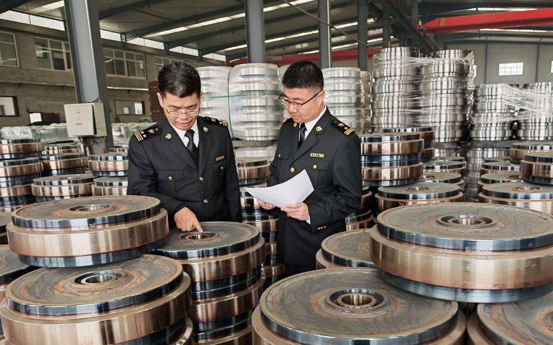 德州海关：助力工程机械配件远航海外